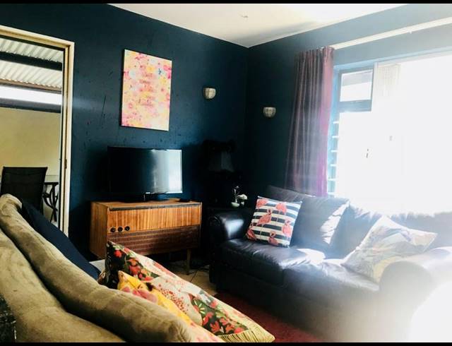 1 BEDROOM PROPERTY TO RENT IN DARRENWOOD
